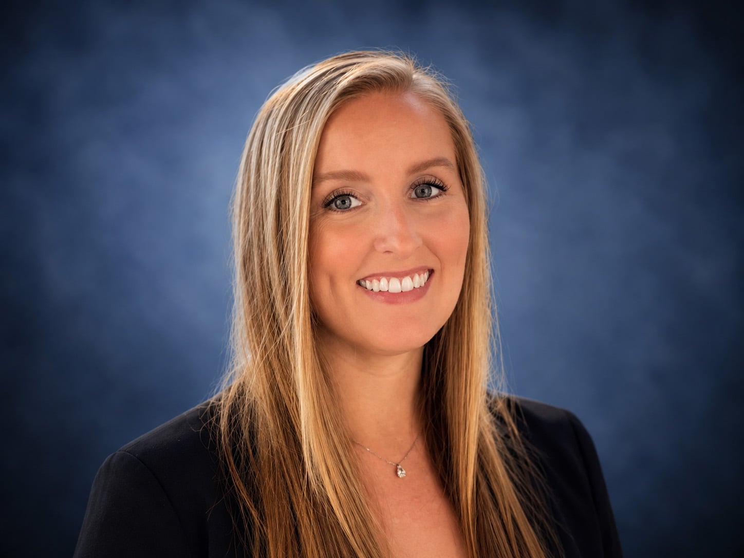Steph Zahler Headshot